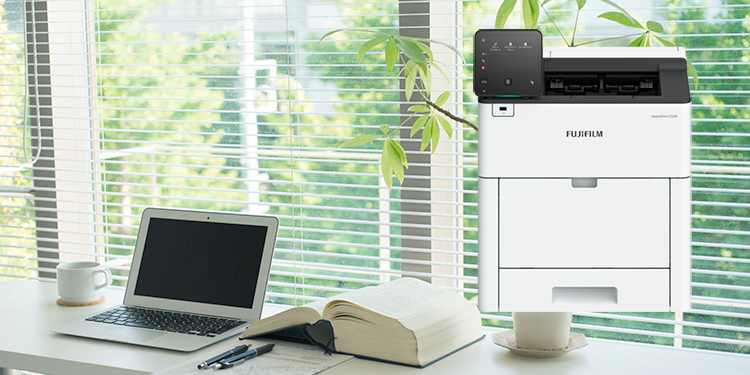 放置于桌面的打印机