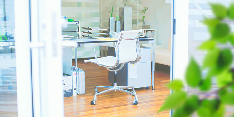 明亮的现代化办公室